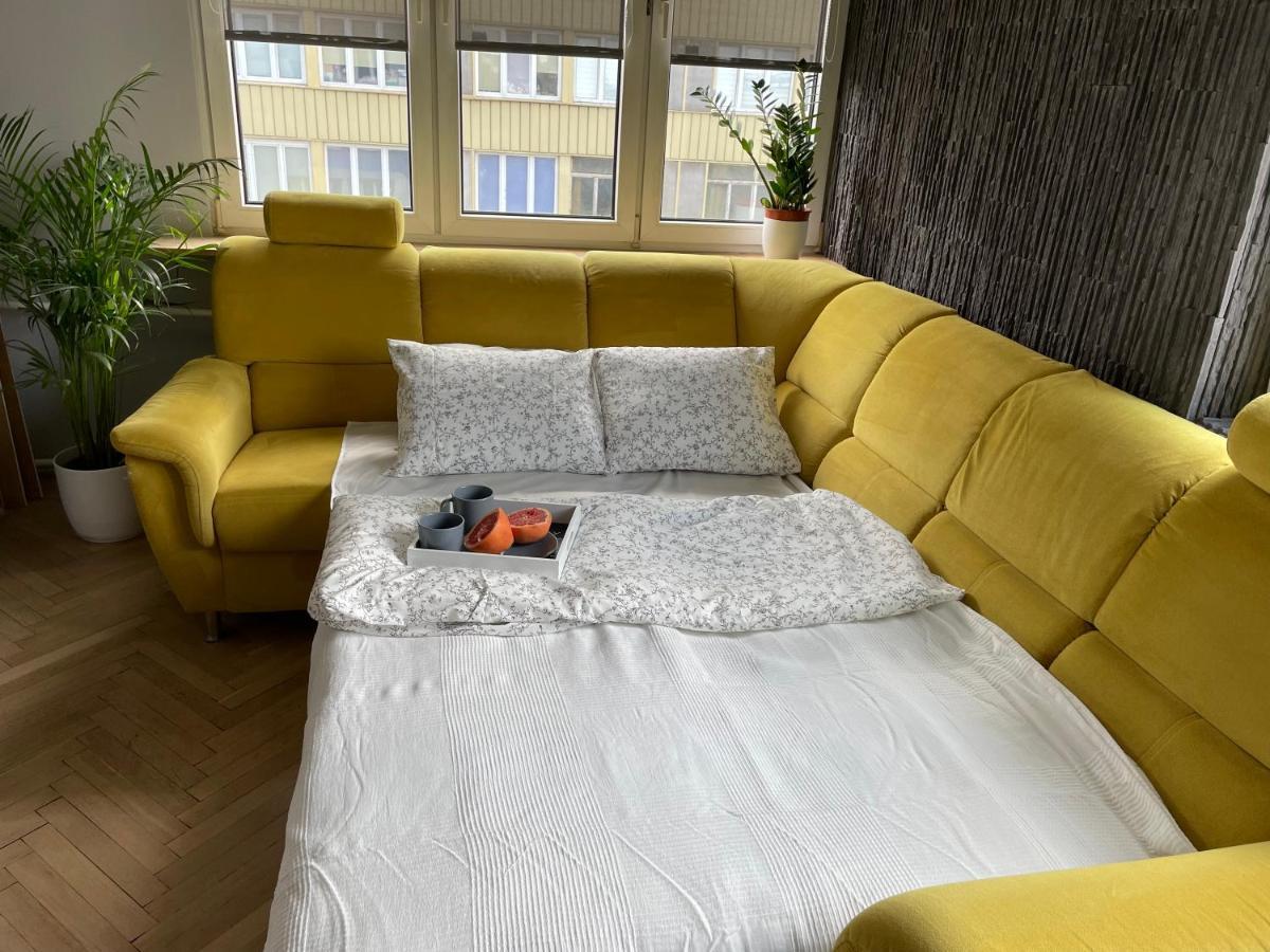 Grey Gucci Center Apartment *